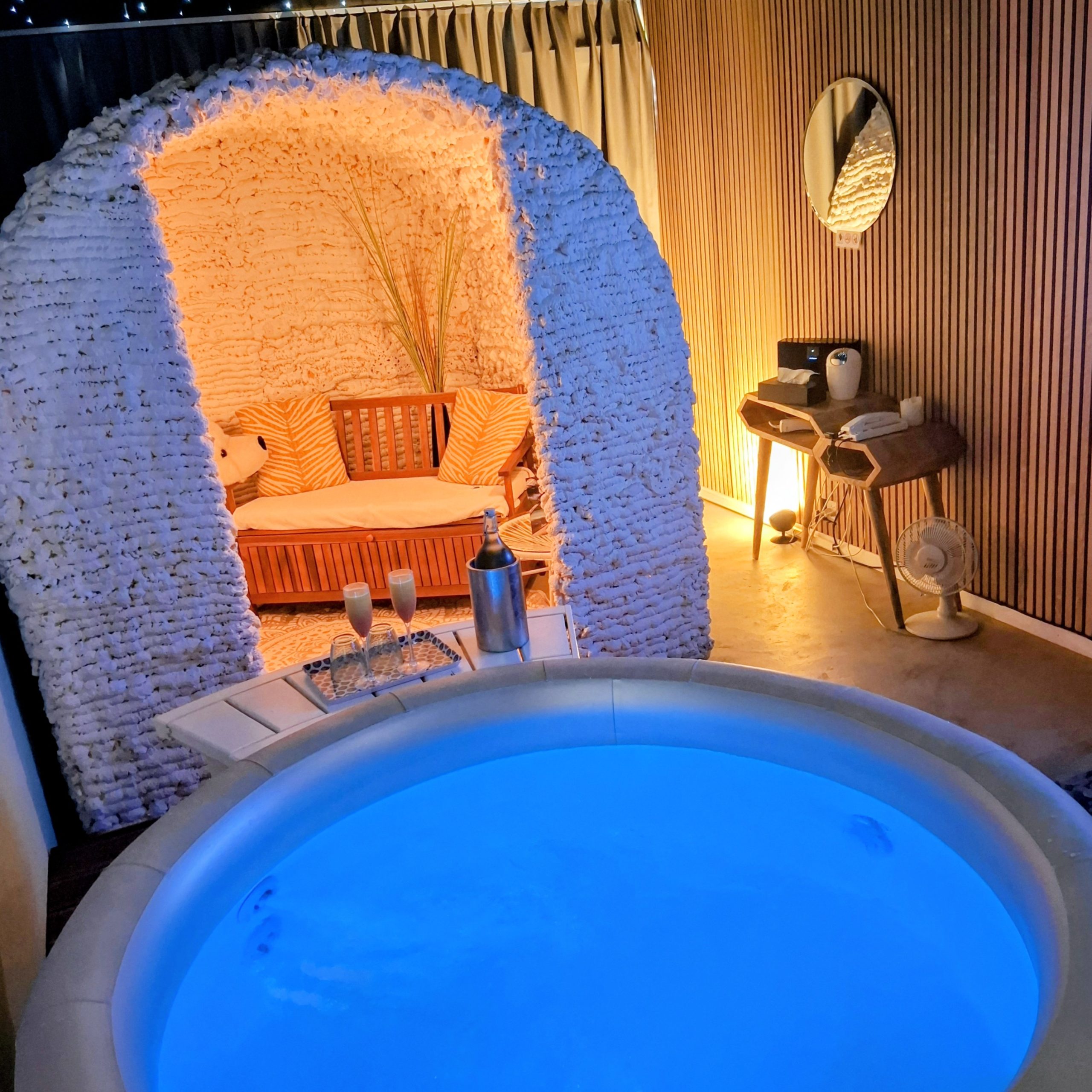 Bon cadeau pour un spa privatif romantique 1h. Prix pour 2 pers.